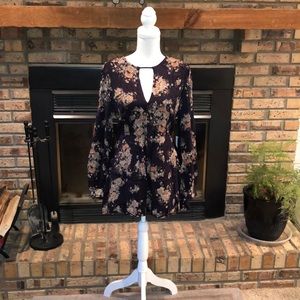 NWT ASTR Floral Short Romper - L